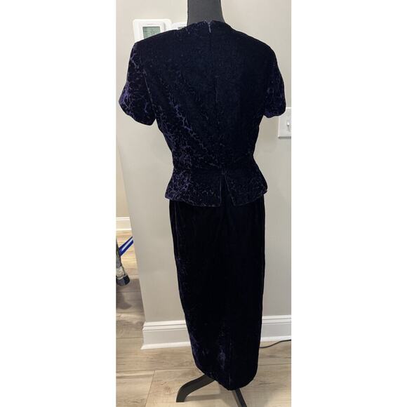 Vintage Talbots Dark Academia Velvet Dress Navy Violet Peplum Gothic Size 8 - Picture 2 of 9
